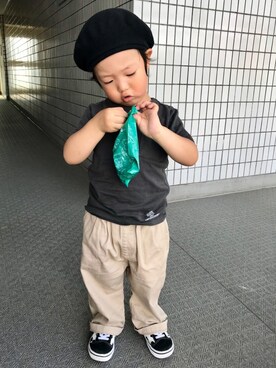 「petit main（プティマイン）のアイテム（チノパンツ）」を使った、kotaroさん（キッズ・90cm）の春コーディネート