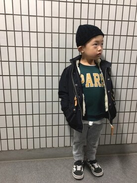 「FREAK'S STORE（フリークスストア）のアイテム（マウンテンパーカー）」を使った、kotaroさん（キッズ・100cm）の冬コーディネート