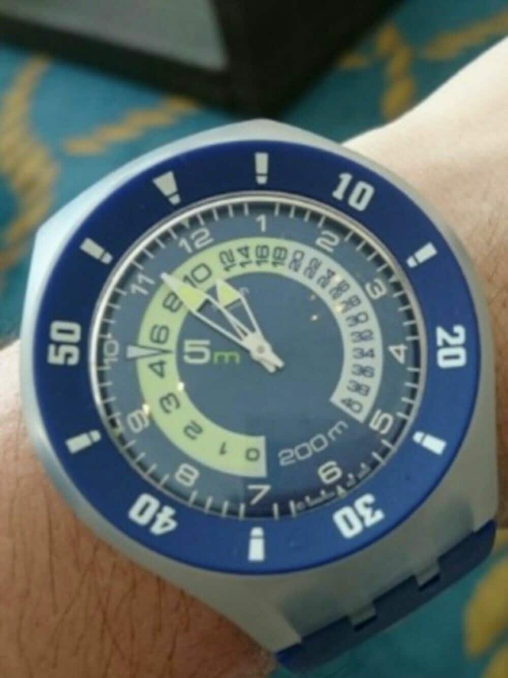「SWATCHのアイテム（アナログ腕時計、ブルー系）」を使った、ぼぶさんさん（メンズ・163cm）の夏コーディネートの1枚目の写真