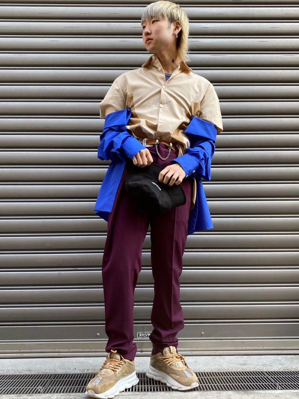 「カジュアル、LHP、きれいめカジュアル、春、ootd、プチプラコーデ、ラフコーデ、黒コーデ、ストリートコーデ、LHP大阪」｜「WHITELANDのWHITELAND/ホワイトランド/HAT（ハット、ブラック系）」を使った、ながさきたいがさん（メンズ・169cm）の冬コーディネートの1枚目の写真