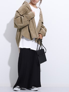 「SHEER flow（シアーフロウ）のアイテム」を使った、SHEERさん（レディース・158cm）の秋コーディネート