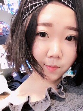 「g（ジー）のアイテム」を使った、程大艺术家さん（レディース・166cm）の春コーディネート