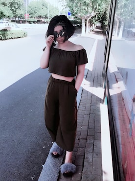 「g（ジー）のアイテム」を使った、程大艺术家さん（レディース・166cm）の春コーディネート