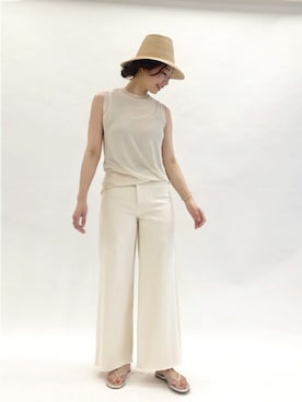 「アイテム（サンダル、ゴールド系）」を使った、AYAさん（レディース・167cm）の春コーディネート