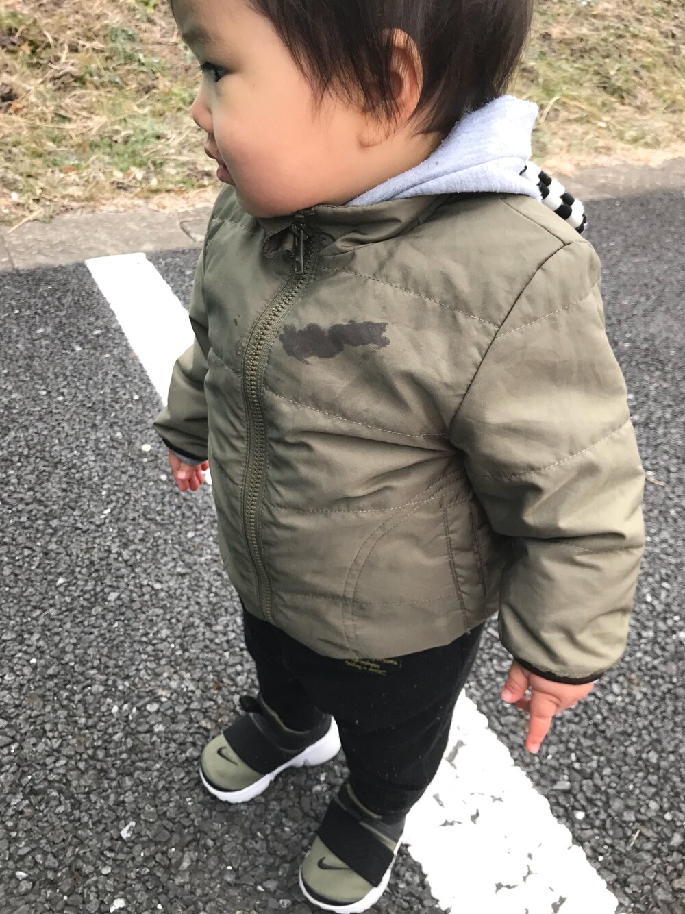 「保育園コーデ」｜「西松屋のアイテム（パーカー、グレー系）」を使った、ゆくま🐻さん（レディース・150cm）の冬コーディネートの1枚目の写真