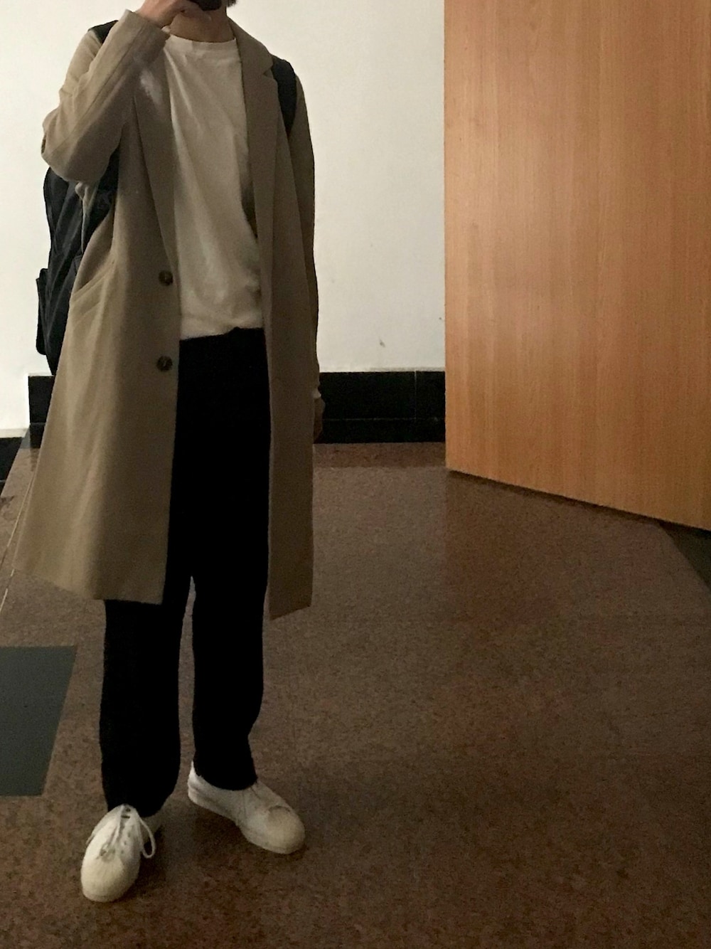 「ZEGNAのアイテム（スラックス、ブラック系）」を使った、PinataAngusさん（メンズ・170cm）の秋コーディネートの1枚目の写真