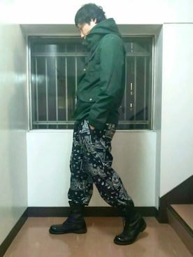 「秋のマイ旬スタイル」｜「アイテム（マウンテンパーカー）」を使った、まっちゃんさん（メンズ・183cm）の秋コーディネート