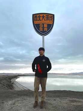 「VANS（バンズ）のアイテム（ジャケット/アウター）」を使った、楼一一_Swan(相互follow)さん（メンズ・183cm）の夏コーディネート