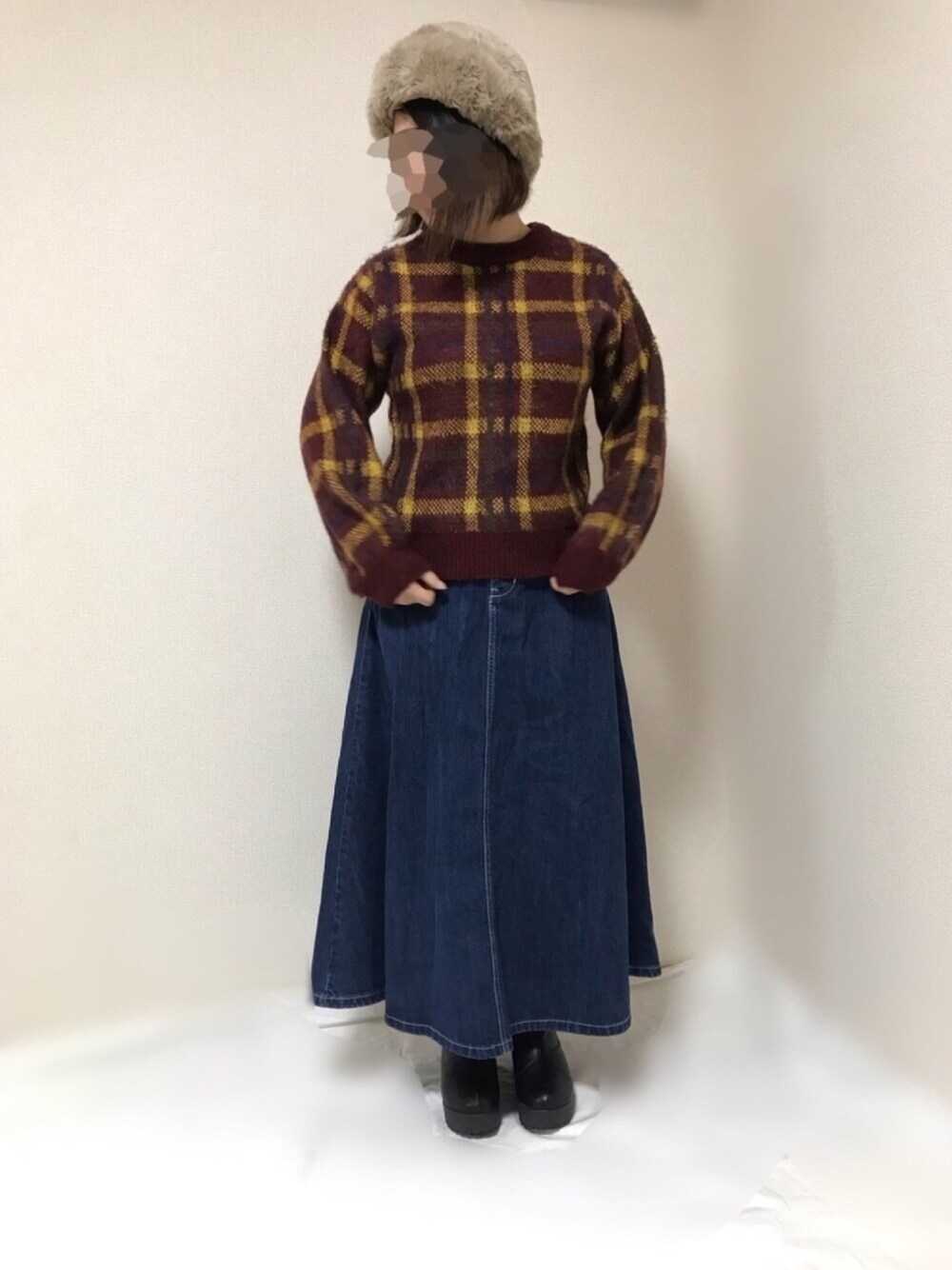 「カジュアルコーデ、大人カジュアル、オトナ女子、きれいめカジュアル、秋コーデ、スカート、ニット、低身長、GU、チェック」｜「OVERRIDEの【override】 FAKEFUR Russia Bob/フェイクファー　ロシアボブ　オーバーライド（キャップ、ベージュ系）」を使った、maru☺︎さん（レディース・152cm）の秋コーディネートの1枚目の写真