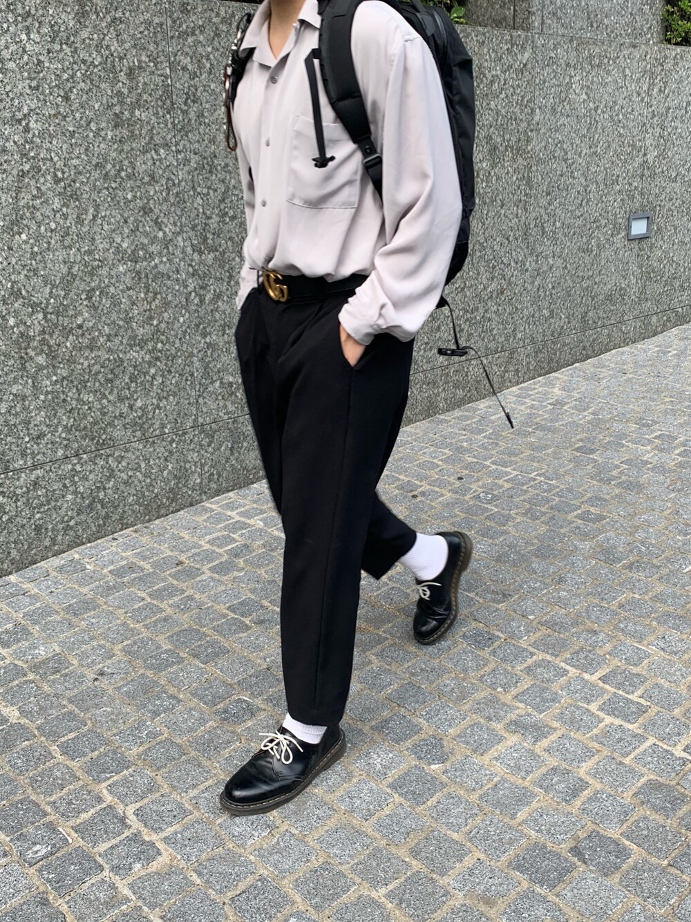 「シンプルコーデ、キレイめ、韓国ファッション、韓国好きな人と繋がりたい、korea style」｜「Lui'sのアイテム（パンツ、ブラック系）」を使った、つとむさん（メンズ・173cm）の夏コーディネートの1枚目の写真