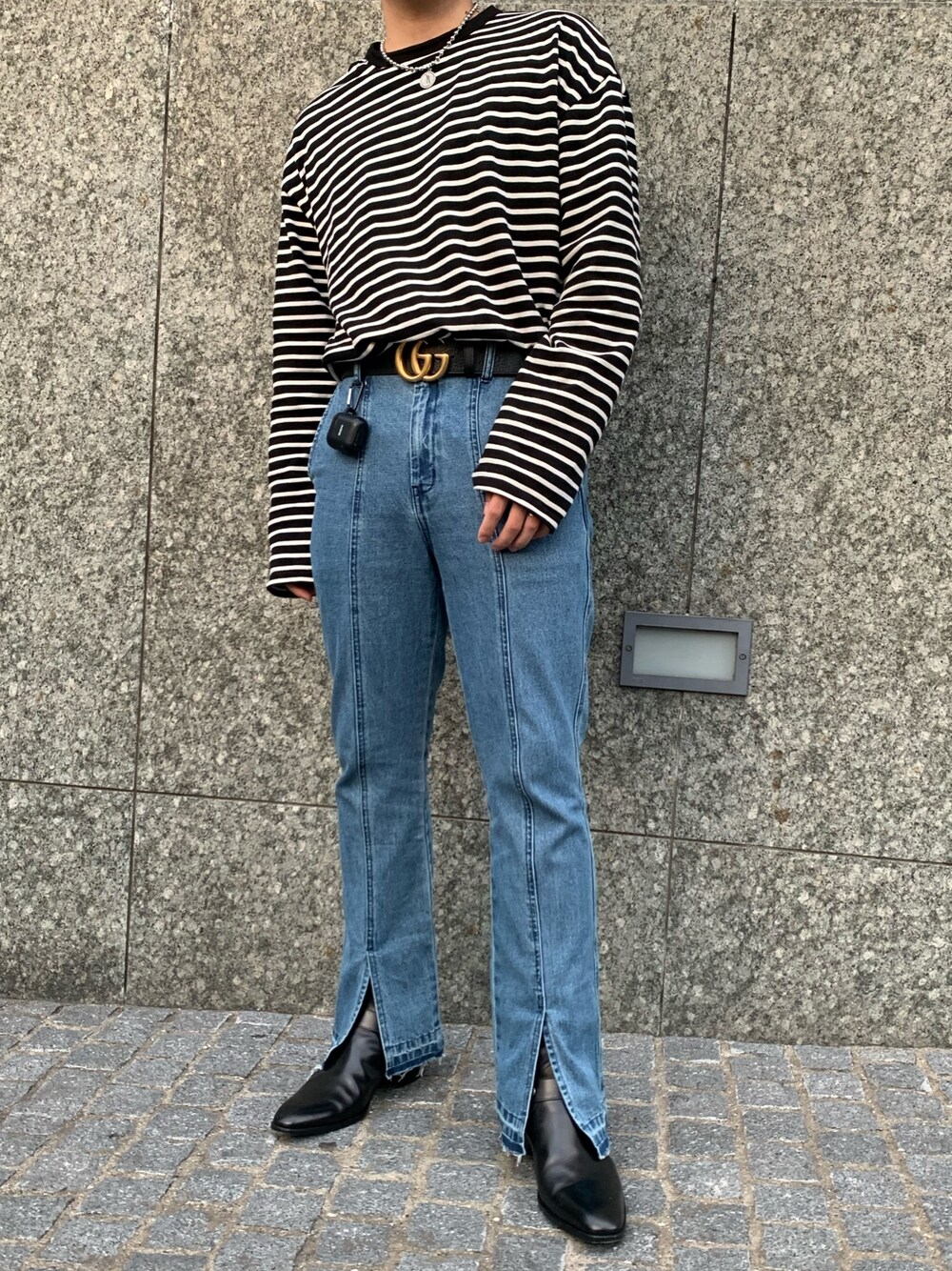 「おしゃれさんと繋がりたい、フレアパンツ、韓国ファッション、Saint Laurent、韓国好きな人と繋がりたい、HARE、GUCCI」｜「HAREのセンターカットデニム(HARE)（デニムパンツ、ブルー系）」を使った、つとむさん（メンズ・173cm）の秋コーディネートの1枚目の写真