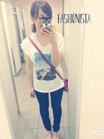 URBAN RESEARCH DOORS | トップス→URBAN   DOORS

パンツ→gu

サンダル→ZARA(Tシャツ/カットソー)