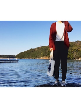 「UNIQLO（ユニクロ）のアイテム（ニット/セーター、レッド系）」を使った、是十一颗葡萄-さん（メンズ・178cm）の春コーディネート
