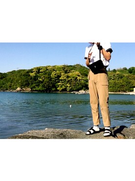 「SPAO（スパオ）のアイテム（チノパンツ、ベージュ系）」を使った、是十一颗葡萄-さん（メンズ・178cm）の春コーディネート