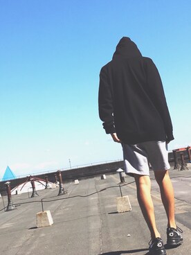「UNIQLO（ユニクロ）のアイテム（スウェット、ブラック系）」を使った、是十一颗葡萄-さん（メンズ・178cm）の春コーディネート