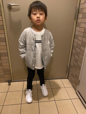 「CONVERSE TOKYO（コンバーストウキョウ）のアイテム」を使った、こつぶさん（キッズ・100cm）の秋コーディネート