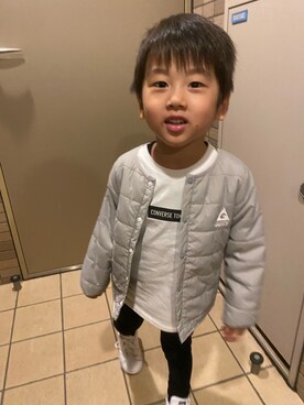 「CONVERSE TOKYO（コンバーストウキョウ）のアイテム」を使った、こつぶさん（キッズ・100cm）の秋コーディネート