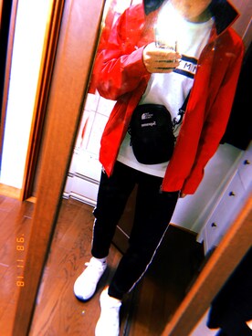 「TOMMY HILFIGER」｜「アイテム（ナイロンジャケット）」を使った、ひろとさん（メンズ・170cm）の秋コーディネート