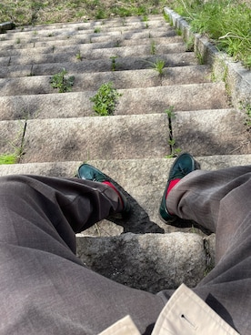 「アイテム（ローファー、グリーン系）」を使った、ながしーさん（メンズ・169cm）の春コーディネート