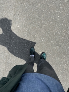 「アイテム（ローファー、グリーン系）」を使った、ながしーさん（メンズ・169cm）の春コーディネート