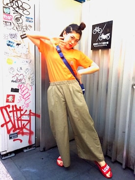 「アイテム（ボディバッグ/ウエストポーチ、ブルー系）」を使った、たんちゃん。さん（レディース・166cm）の夏コーディネート