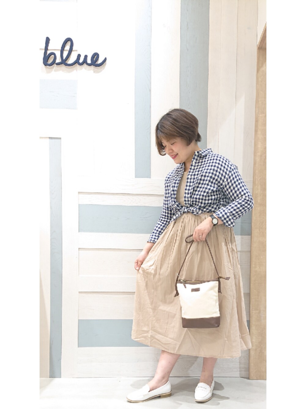 「Samansa Mos2、Samansa Mos2 blue、オトナカジュアル、オトナガーリー、リネンシャツ、ドッキングワンピ、ローファー、ootd」｜「Samansa Mos2 blueのフレンチリネン2wayシャツ（シャツ/ブラウス、ブラック系）」を使った、ヨシムラさん（レディース・161cm）の春コーディネートの1枚目の写真