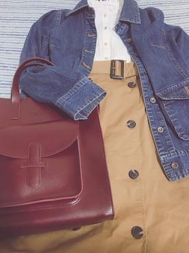 「アイテム（トートバッグ、レッド系）」を使った、Saki さん（レディース・161cm）の春コーディネート