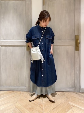 「デニムワンピース」｜「アイテム（スリッポン）」を使った、chiaさん（レディース・150cm）の冬コーディネート