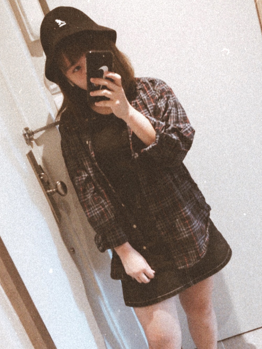 「girl、hkgirl、Hello」｜「KANGOLのKANGOL バミューダカジュアル（ハット、ホワイト系）」を使った、CocoNgさん（レディース・154cm）の春コーディネートの1枚目の写真