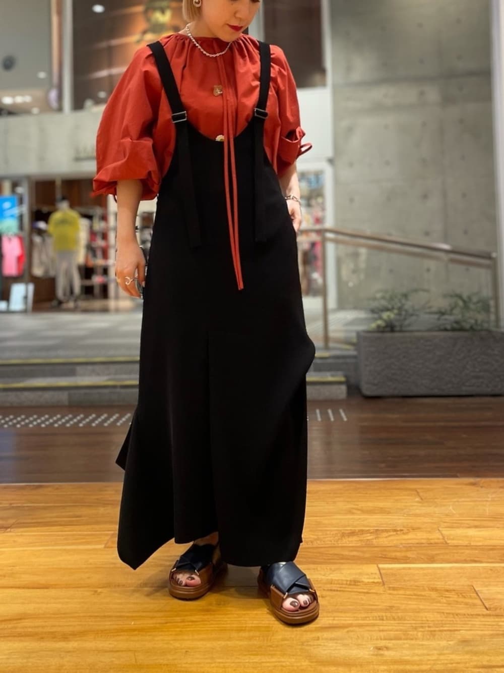 REJINA PYO レジーナピョウ スウェットパーカー フード トップス REJINA PYOのトップスを使った人気ファッションコーディネート