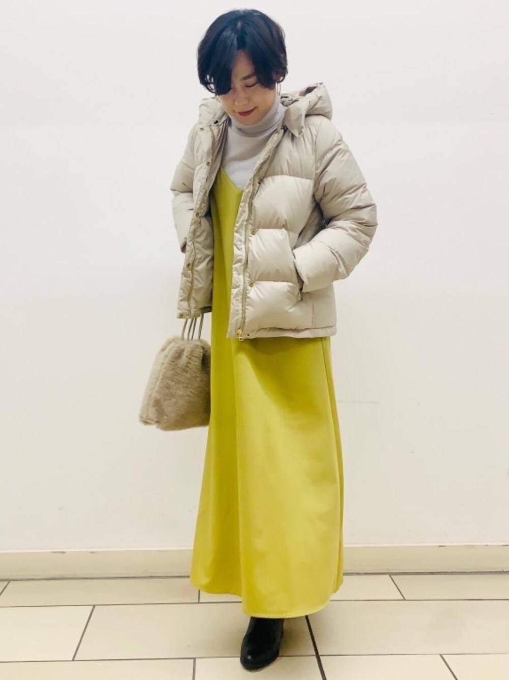 「レイヤードスタイル、大人カジュアル、casual、一押しのアウタースタイル」｜「green label relaxingの◆CFC ハッスイ エアリー ダウン ショート コート（ダウンジャケット/コート、ベージュ系）」を使った、amagami80147さん（レディース・163cm）の冬コーディネートの1枚目の写真