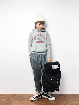 「黒リュック」｜「アイテム（スラックス）」を使った、konabeさん（レディース・153cm）の冬コーディネート
