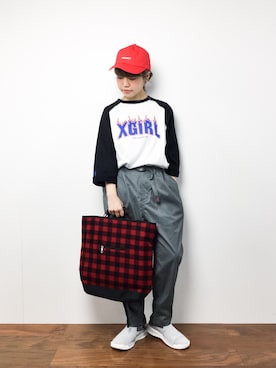 「ラグランTシャツ」｜「アイテム（スラックス）」を使った、konabeさん（レディース・153cm）の冬コーディネート