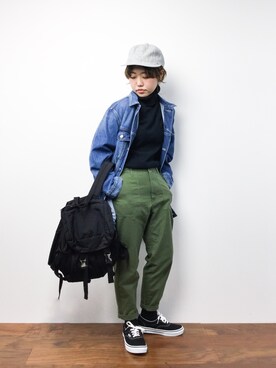 「黒リュック」｜「アイテム（デニムジャケット）」を使った、konabeさん（レディース・153cm）の冬コーディネート