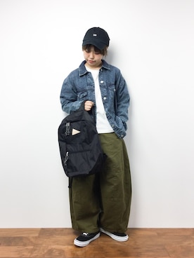 「黒リュック」｜「アイテム（デニムジャケット）」を使った、konabeさん（レディース・153cm）の春コーディネート