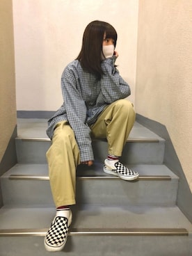 「オーバーサイズシャツ」｜「アイテム（スリッポン）」を使った、りんごさん（レディース・152cm）の春コーディネート