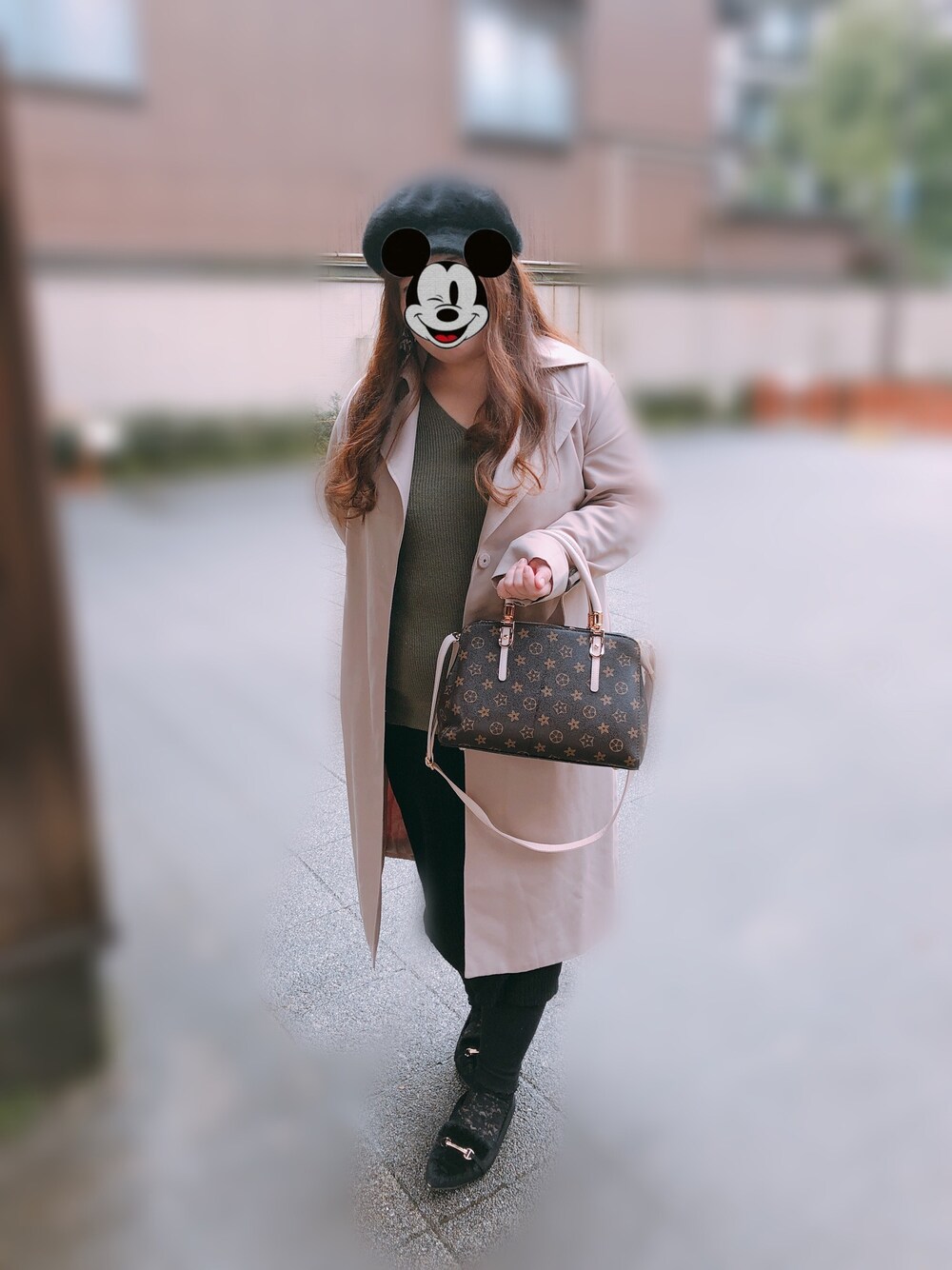 「カジュアルコーデ、オトナカジュアル、おしゃれさんと繋がりたい、大人コーデ、ニット」｜「no brandのアイテム（ショルダーバッグ、ブラウン系）」を使った、あぃちゃん♡さん（レディース・155cm）の冬コーディネートの1枚目の写真