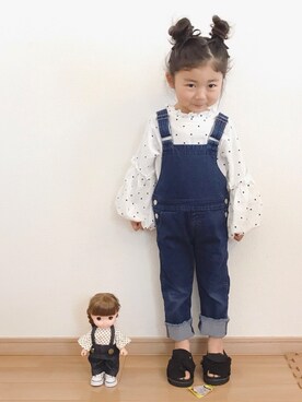 「フリルネック」｜「アイテム（サロペット/オーバーオール）」を使った、renaさん（キッズ・90cm）の春コーディネート