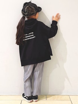 「classicalelf（クラシカルエルフ）のアイテム（パーカー）」を使った、renaさん（キッズ・110cm）の冬コーディネート