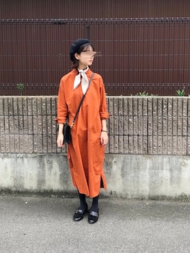 「OMNIGOD（オムニゴッド）のアイテム（シャツワンピース）」を使った、あさこさん（レディース・164cm）の秋コーディネート