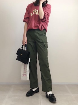 「CLANE（クラネ）のアイテム（カーゴパンツ）」を使った、あさこさん（レディース・164cm）の秋コーディネート
