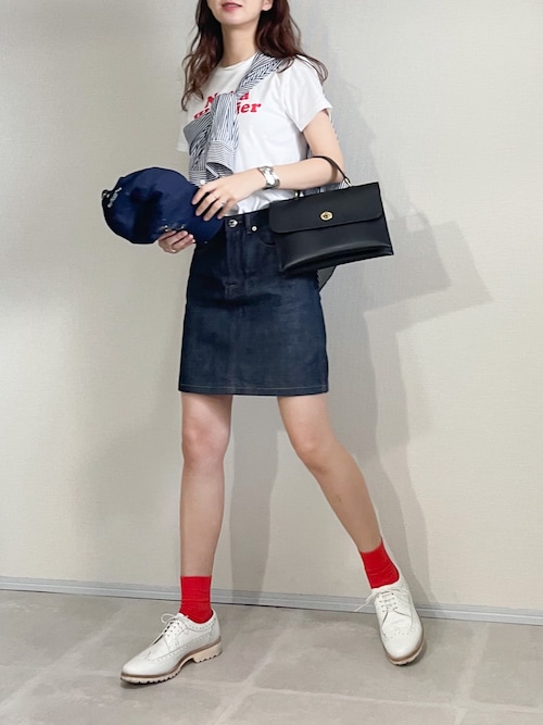 デニムスカートを使った人気ファッションコーディネート Hungermtn