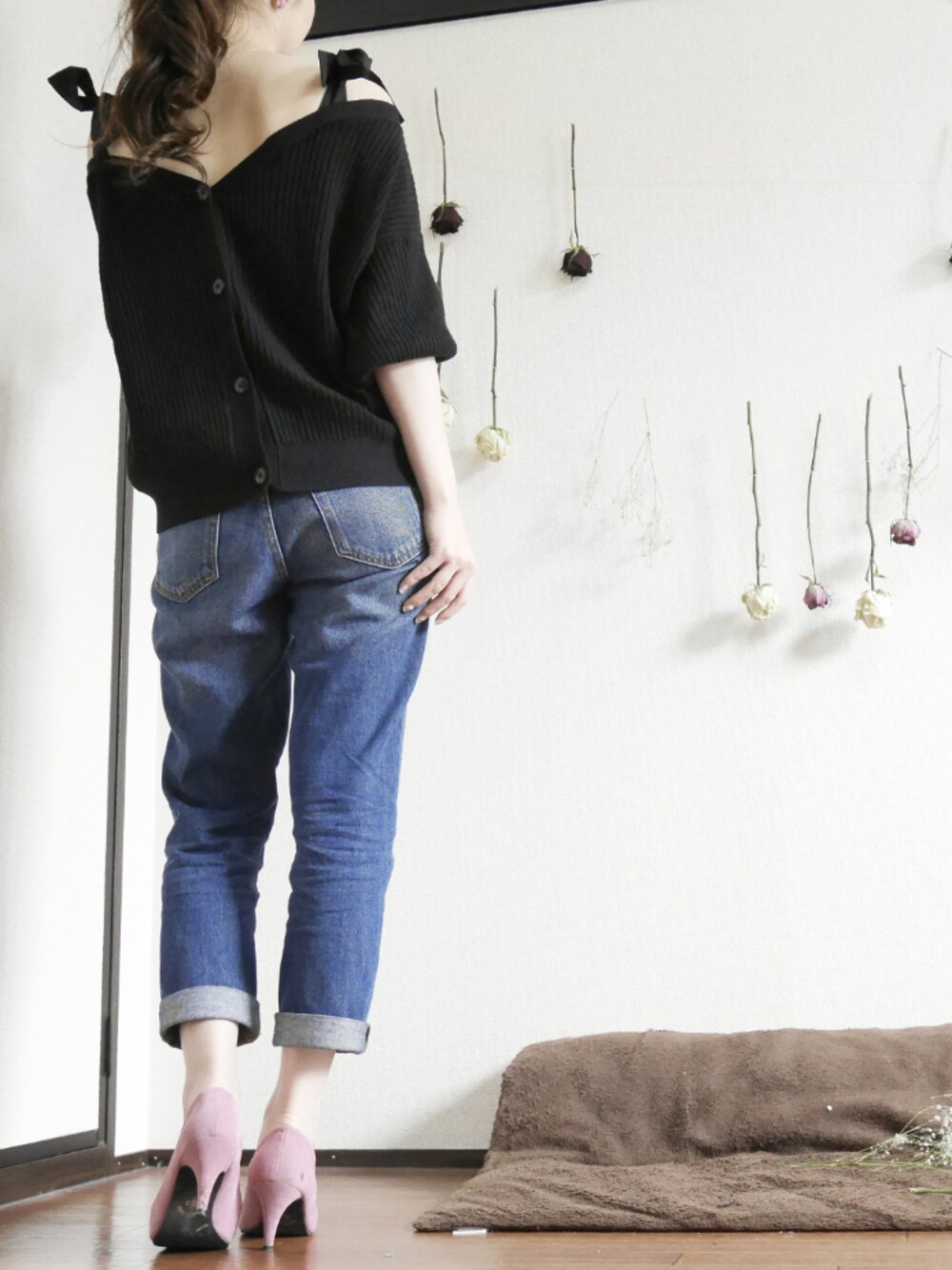 「GUのアイテム（デニムパンツ、ブルー系）」を使った、林檎さん（レディース・153cm）の春コーディネートの1枚目の写真