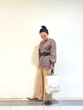 「スエット」｜「アイテム（パンプス）」を使った、h_k_rさん（レディース・162cm）の冬コーディネート