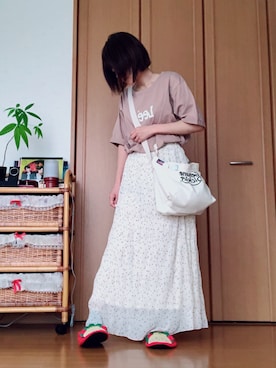 「a.g.plus（エージープラス）のアイテム（スカート）」を使った、みにさん（レディース・145cm）の夏コーディネート