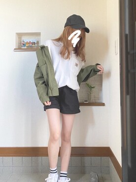 「アイテム（デニムジャケット、グリーン系）」を使った、シホさん（レディース・153cm）の春コーディネート