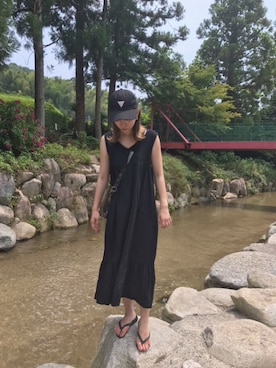 「Guess（ゲス）のアイテム（キャップ）」を使った、CANAさん（レディース・162cm）の夏コーディネート