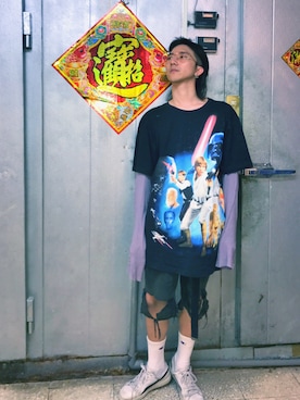 「VERSACE（ヴェルサーチ）のアイテム（パンツ）」を使った、XIWIさん（メンズ・172cm）の春コーディネート