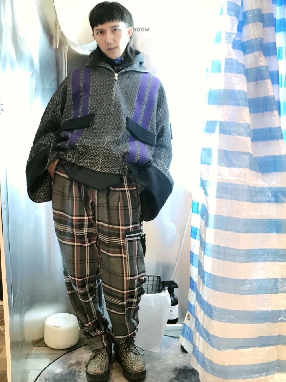 「Envol Avec Ningのアイテム（ノーカラージャケット、シルバー系）」を使った、XIWIさん（メンズ・172cm）の秋コーディネートの1枚目の写真