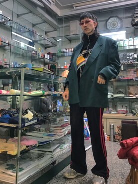 「XIWI（シーウィー）のアイテム（ボディバッグ/ウエストポーチ）」を使った、XIWIさん（メンズ・172cm）の春コーディネート